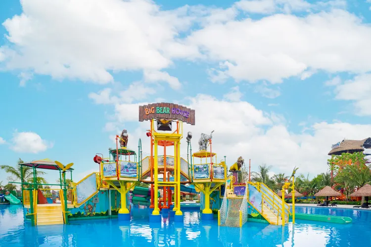 Vịnh trượt nước Aqua Bay