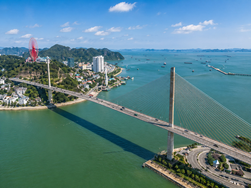 vịnh-cửa-lục-hạ-long.jpg