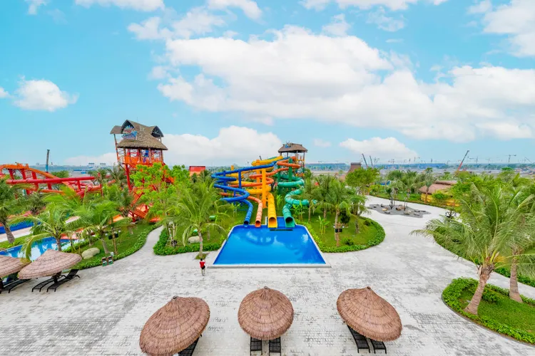 Vịnh trượt nước Aqua Bay