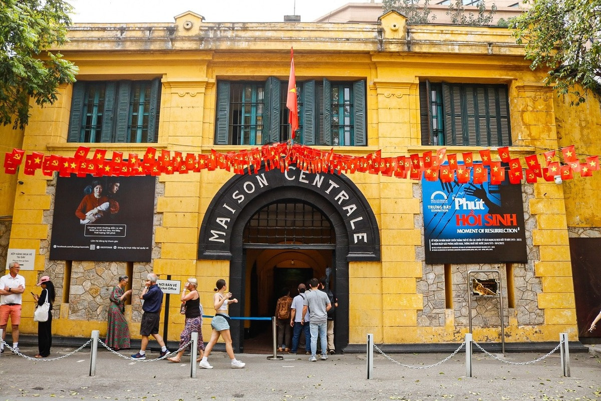 nha-tu-hoa-lo.jpg