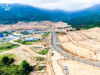 Giữa lòng di sản, "Thiên hạ đệ nhất hùng quan" Vinhomes Hải Vân Bay đang "thay da đổi thịt" từng giờ! Với sức mạnh chinh phục và uy tín từ chủ đầu tư Vinhomes, đại công trường lấn biển đang duy trì nhịp độ thi công thần tốc, hiện thực hóa tầm vóc của một đô thị biển đẳng cấp quốc tế