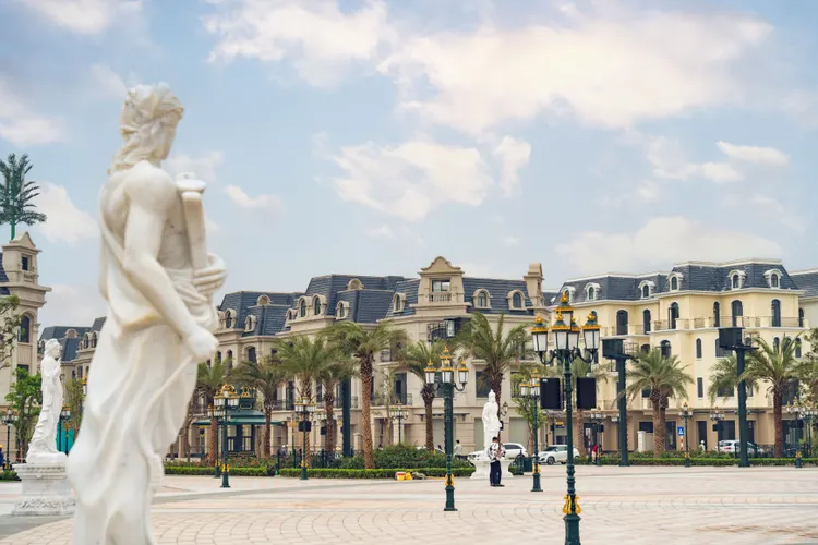 Đại lộ Kinh Đô Ánh Sáng Kingdom Avenue