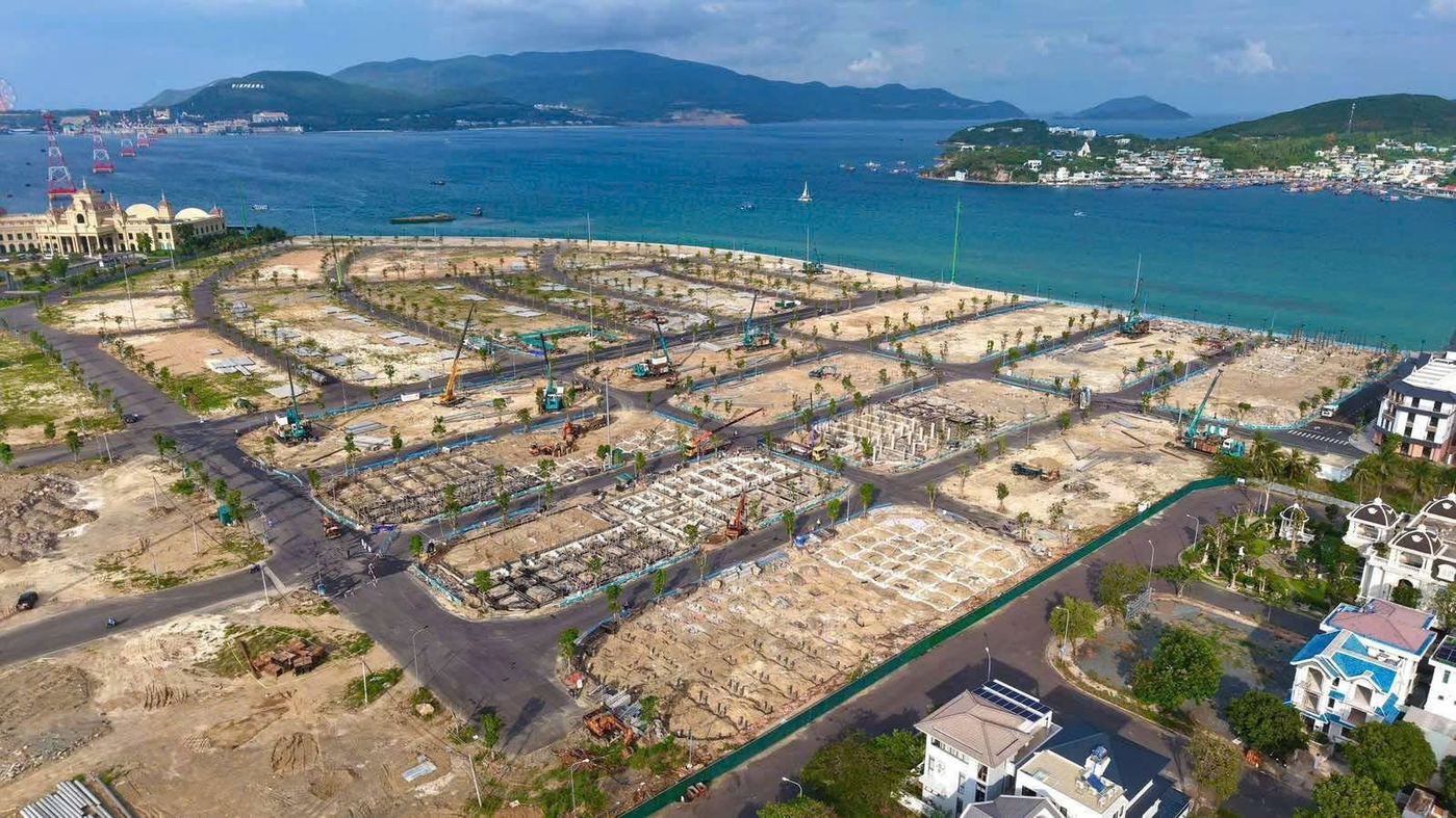 tien-do-khu-lam-ngoc-vinhomes-pearl-bay.png