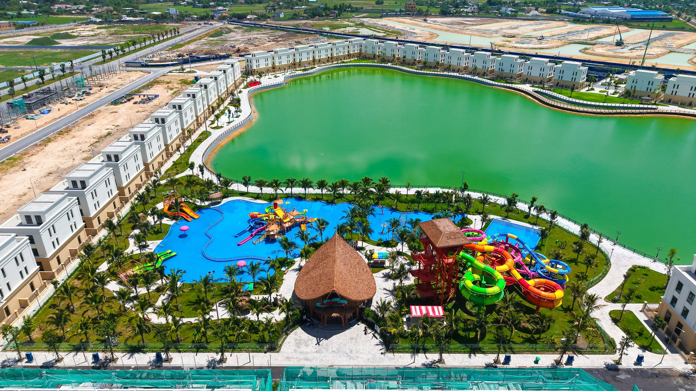 tien-do-cong-vien-nuoc-vinhomes-green-city.jpg