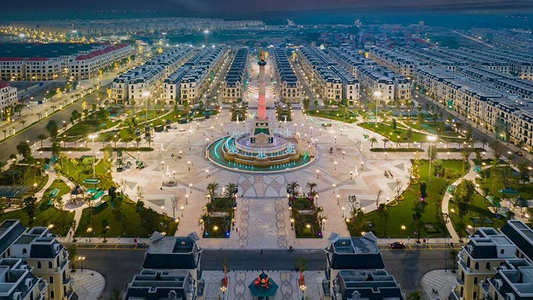 quang-truong-kinh-do-anh-sang-vinhomes-ocean-park-2.jpg
