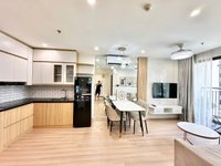 Phòng khách và bếp