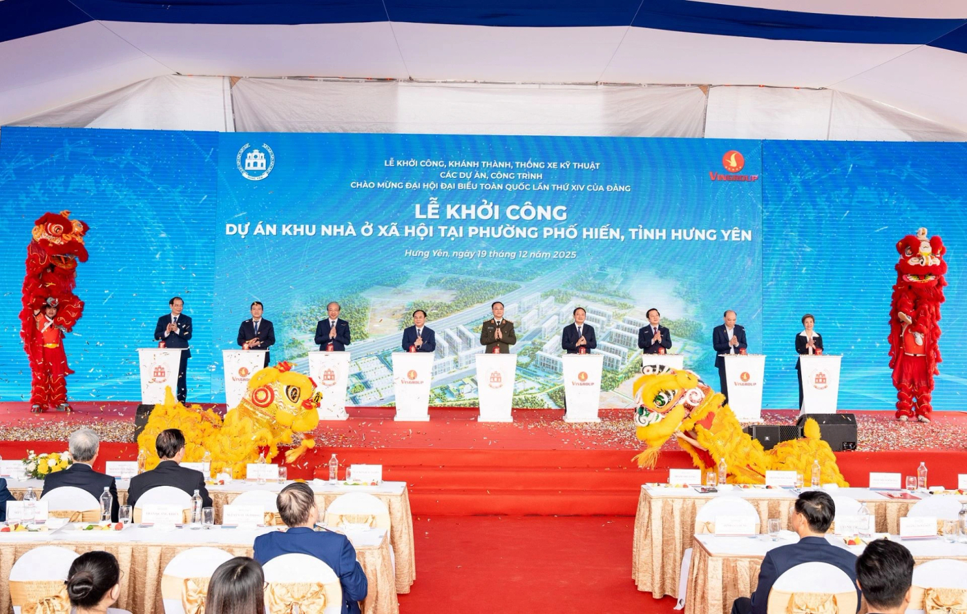 Vingroup-khai-trương-11-cong-trinh-7.jpg