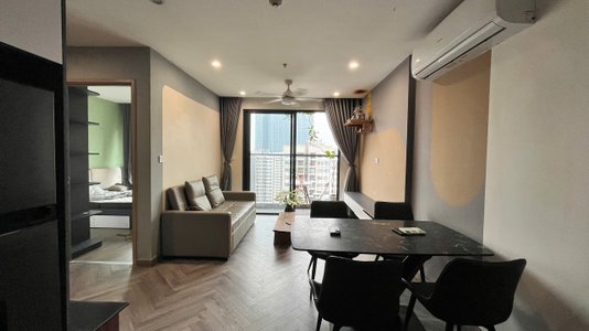 Phòng khách và phòng ăn